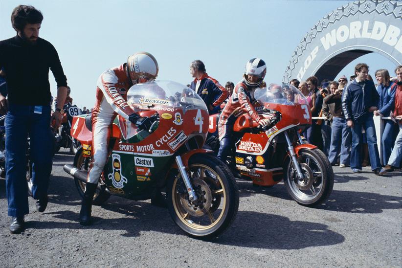 Mike Hailwood and Phil Read at Mallory Park