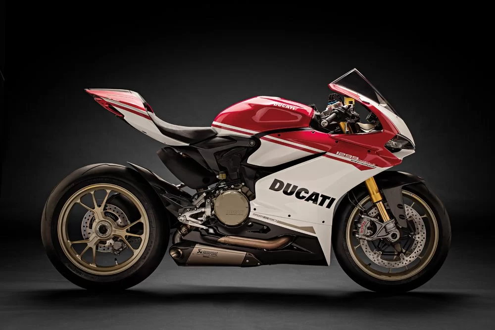 11-1299-Panigale-S-Anniversario-05.webp