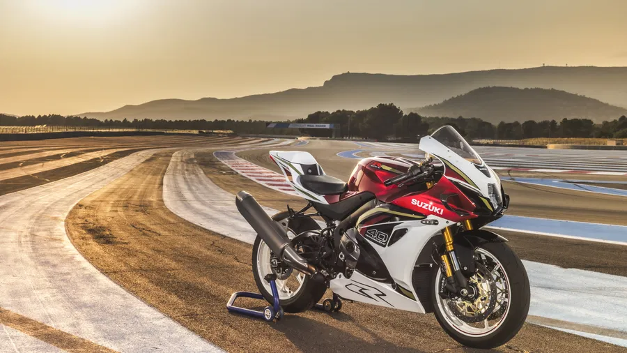 gsx-r1000-1811.webp