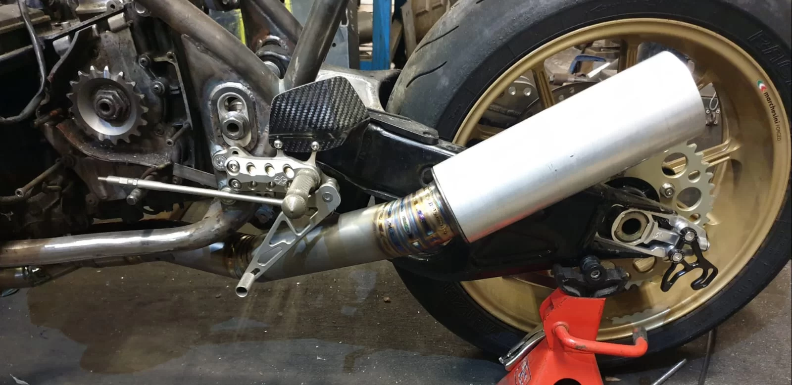 Kawasaki KR1000 Replica 212.webp