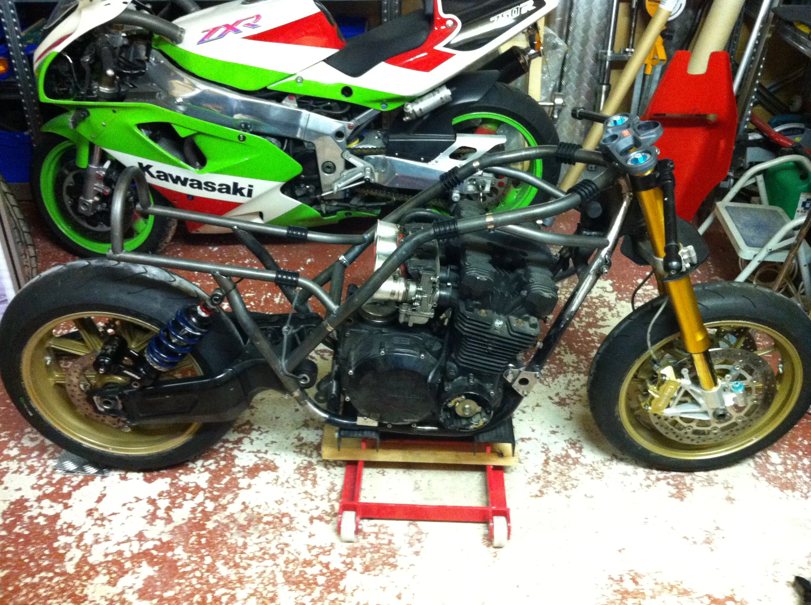 Kawasaki KR1000 Replica 24.webp