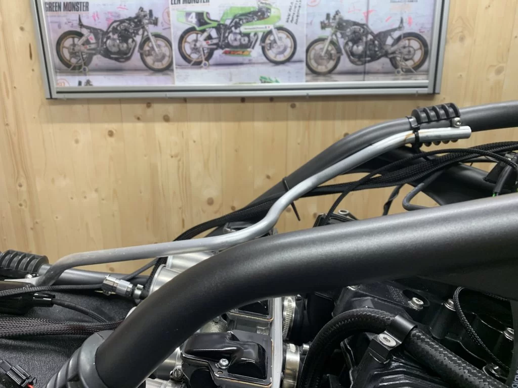 Kawasaki KR1000 Replica 725.webp