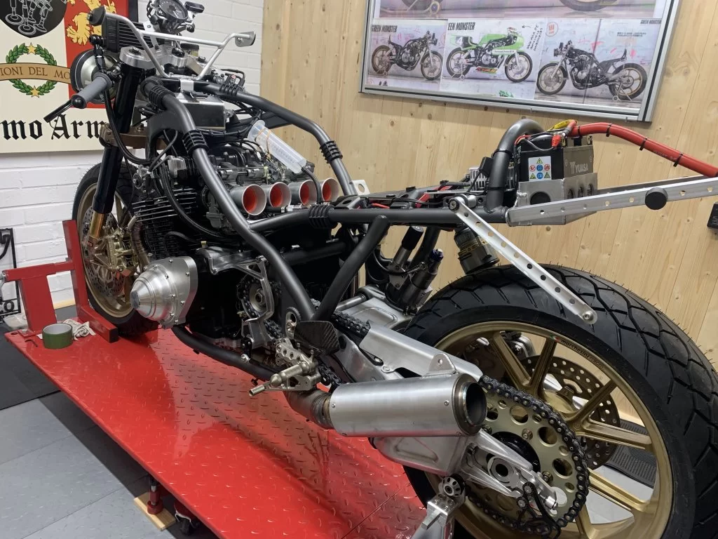 Kawasaki KR1000 Replica 877.webp