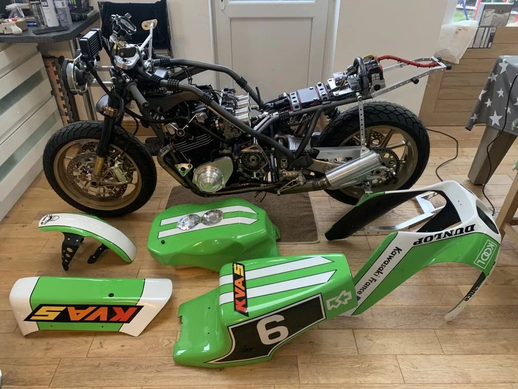 Kawasaki KR1000 Replica 896.webp