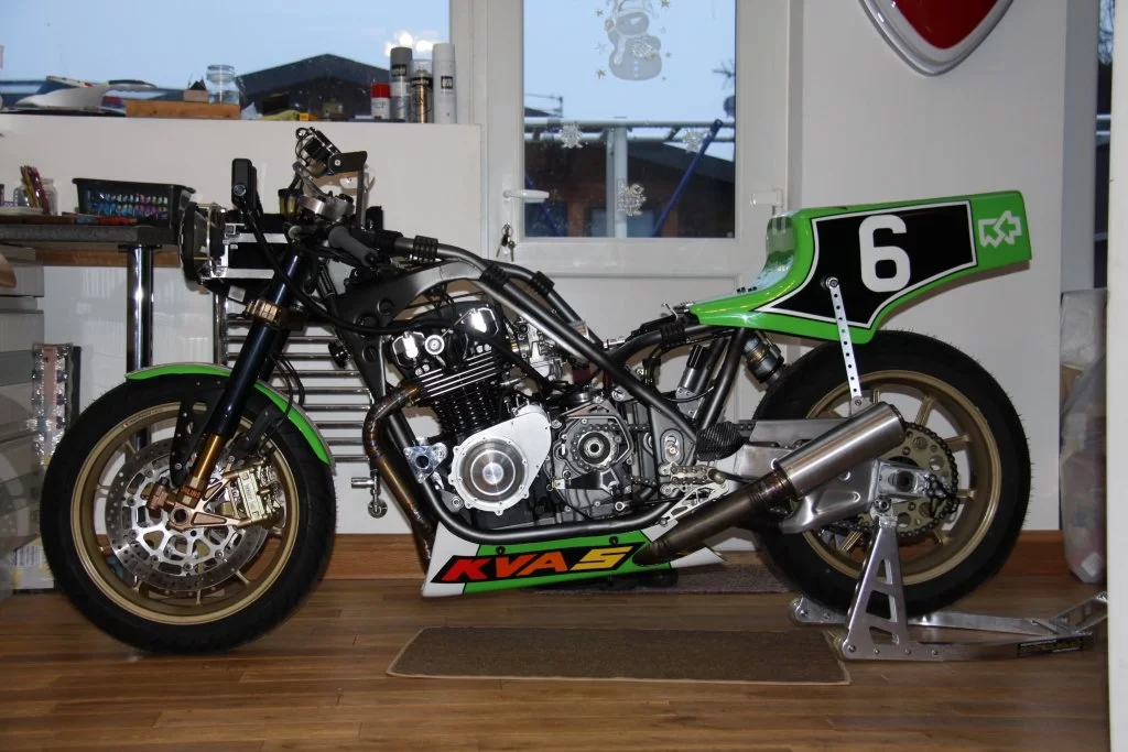 Kawasaki KR1000 Replica 902.webp