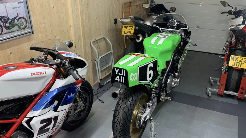 Kawasaki KR1000 Replica 938.webp
