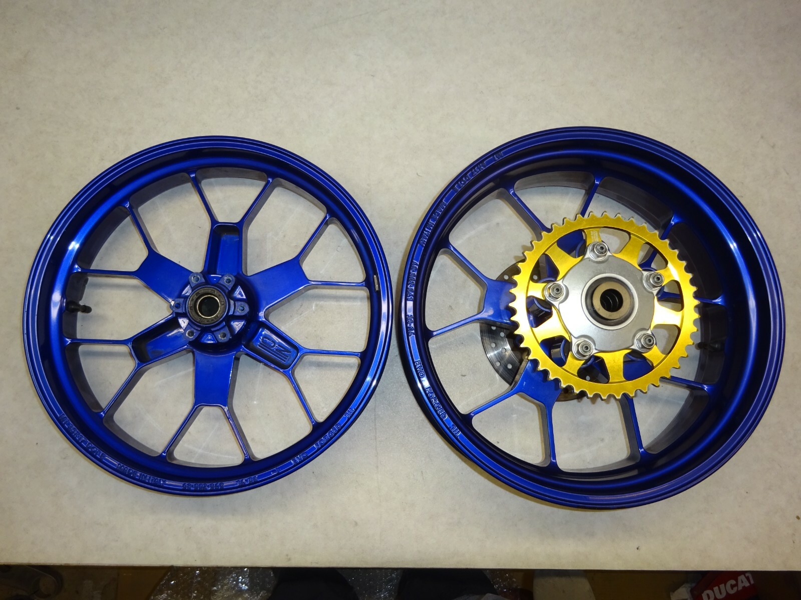 Image 1 - APRILIA RSV 1000 R FACTORY OZ FORGED WHEELS FRONT REAR WHEEL TUONO V4 RSV4 R 