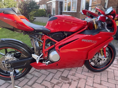 Ducati 999 2006 Gen 2 Red - Picture 1 of 19