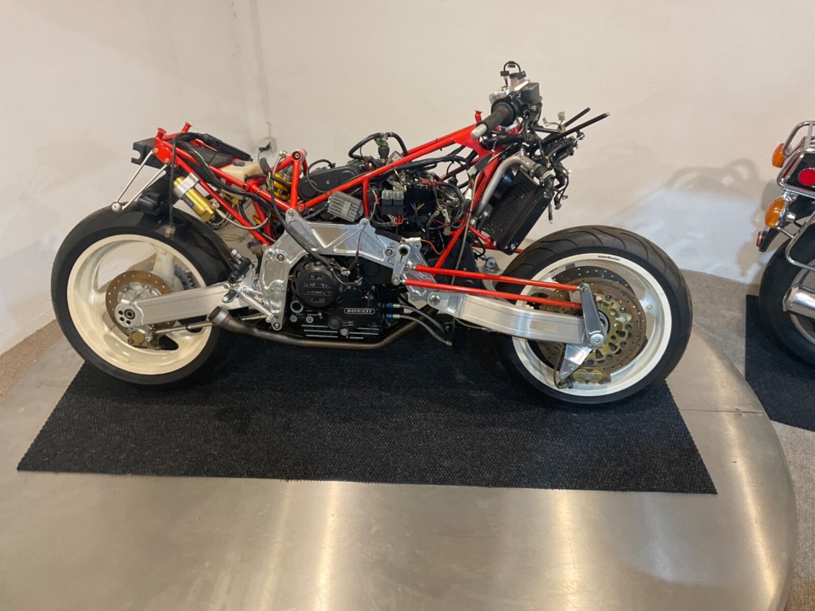 Ducati Bimota Tesi 1D 851 Project - Picture 1 of 24