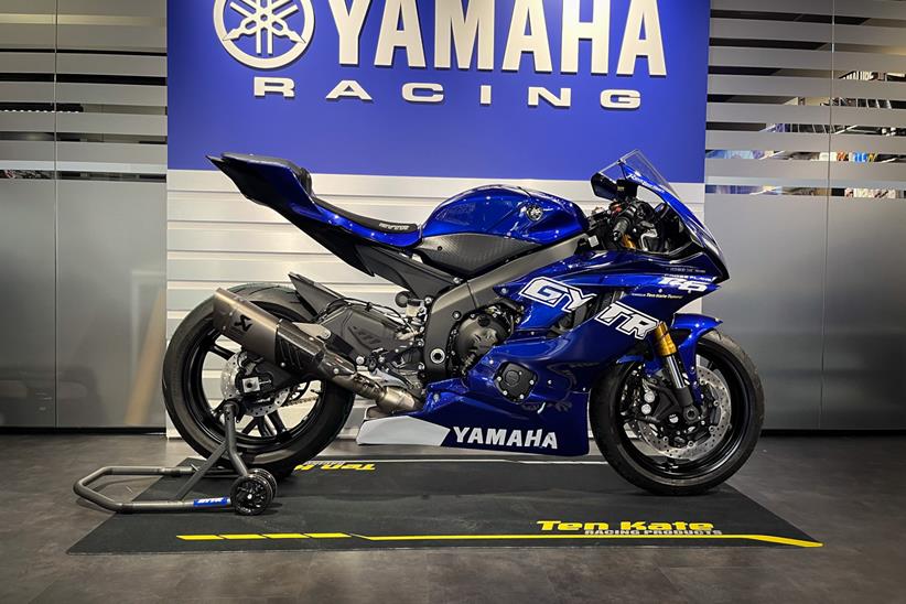 Crossplane Yamaha R6 side view