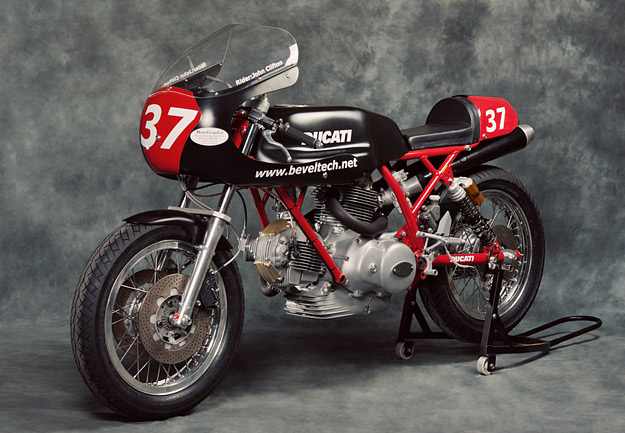 ducati-900SS.jpg