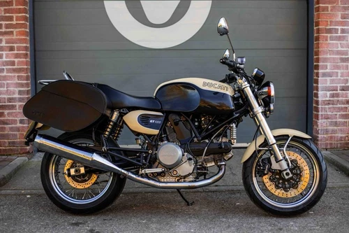 Ducati GT1000 RARE ! LOW MILES ! STUNNING - Picture 2 of 20