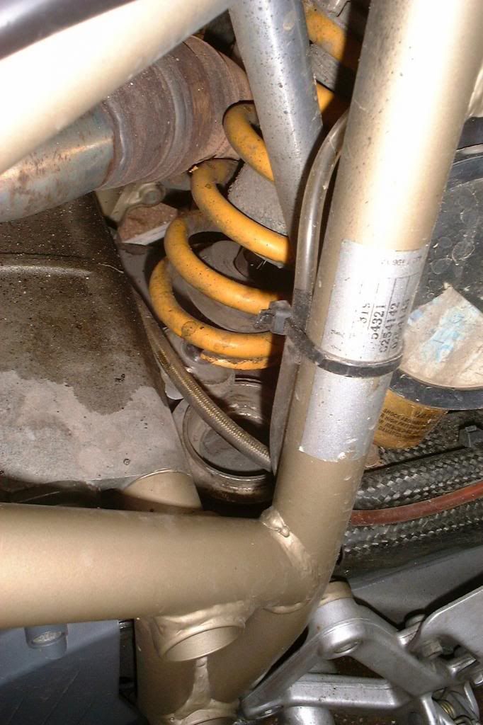 DucatiSnapShock_NS_RestOnEngine.jpg