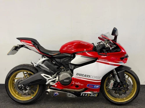 DUCATI 899 PANIGALE ** TERMIGNONI EXHAUST - CARBON INFILLS - RECENT DESMO ** - Picture 1 of 18