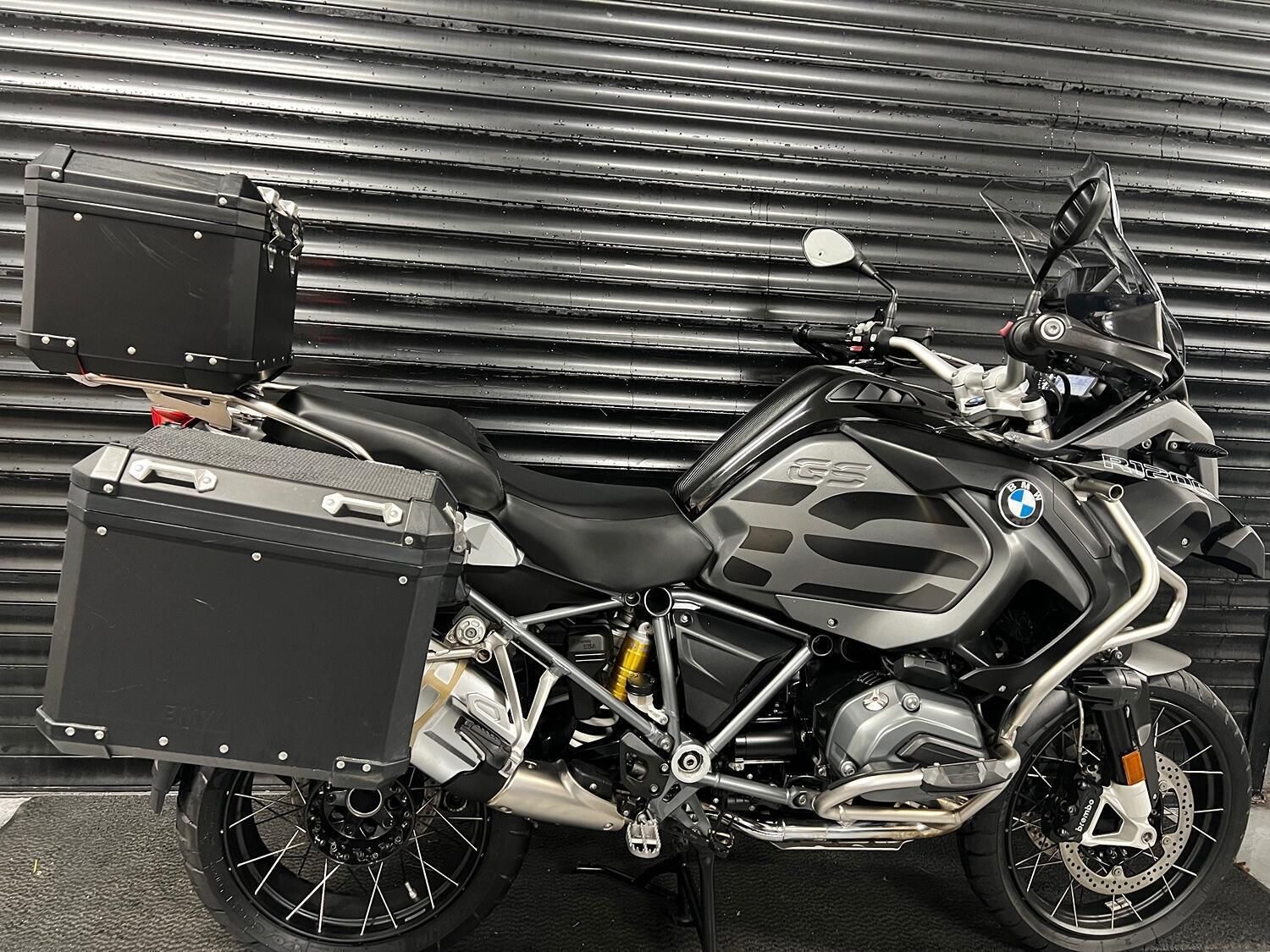 BMW R1200GS ADVENTURE TE  Triple Black-Nav 6-Full Black Luggage  - Picture 1 of 20