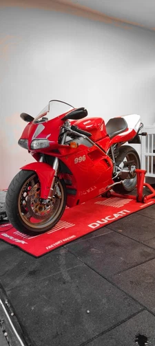 Ducati 996, great service history, a true classic - Picture 3 of 4