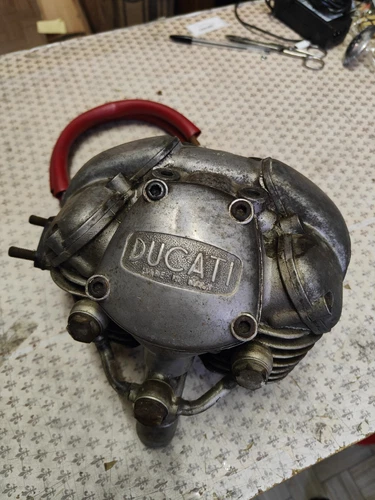 Vintage Ducati Engine Head - Single Cylinder - Original Piece Made in Italy  125?