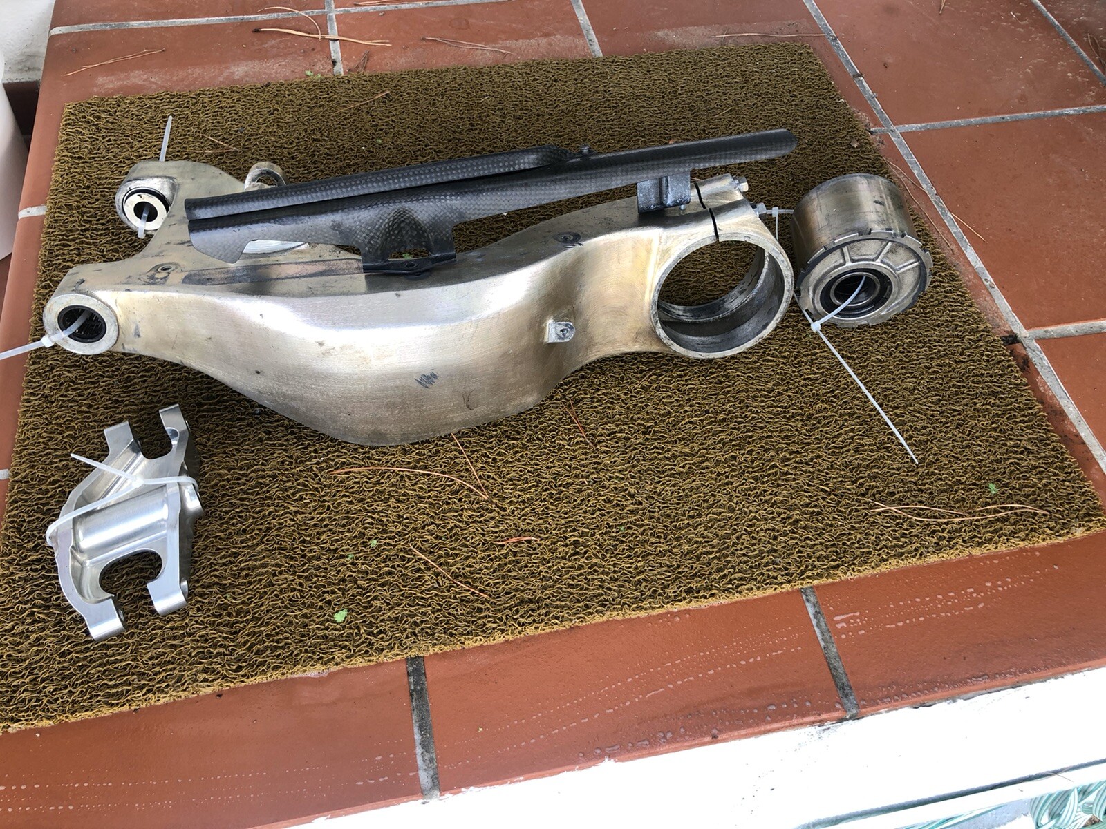 Ducati 996RS Magnesium Swingarm 996 916 748