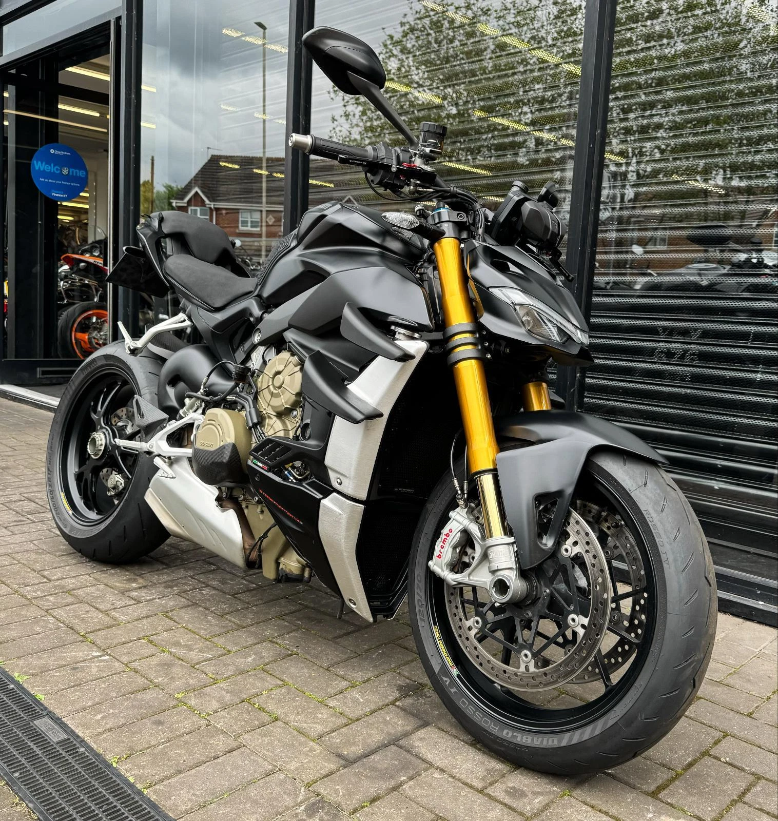 2021 DUCATI V4S STREETFIGHTER * 12,600 MILES * WARRANTY * SERVICED  - Picture 1 of 12