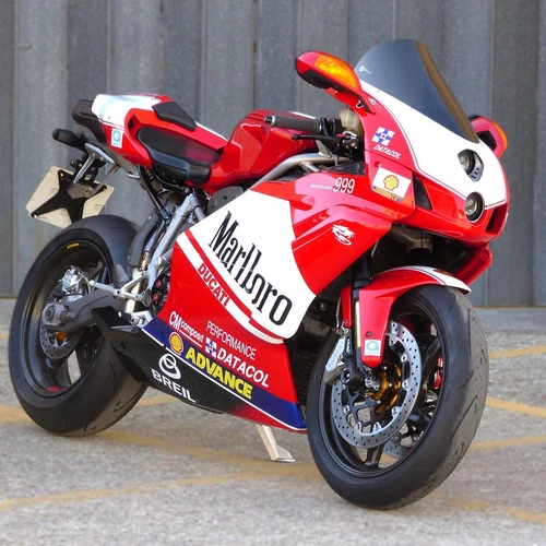 2005 DUCATI 999. STUNNING MOTORCYCLE LOADED WITH EXTRAS. - Picture 1 of 20